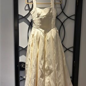 House of CB Elegant White Sleeveless Gown